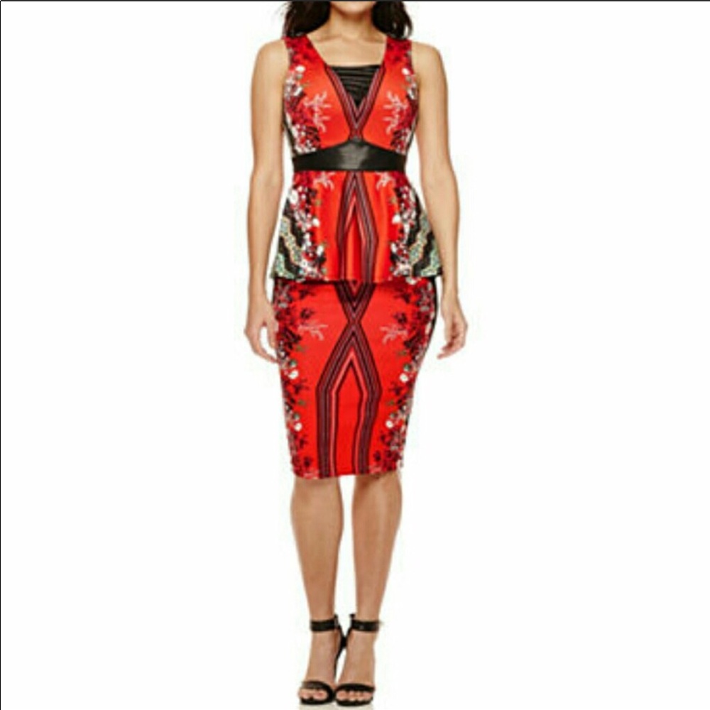 Bisou Bisou Sleeveless Peplum Top - Sz L